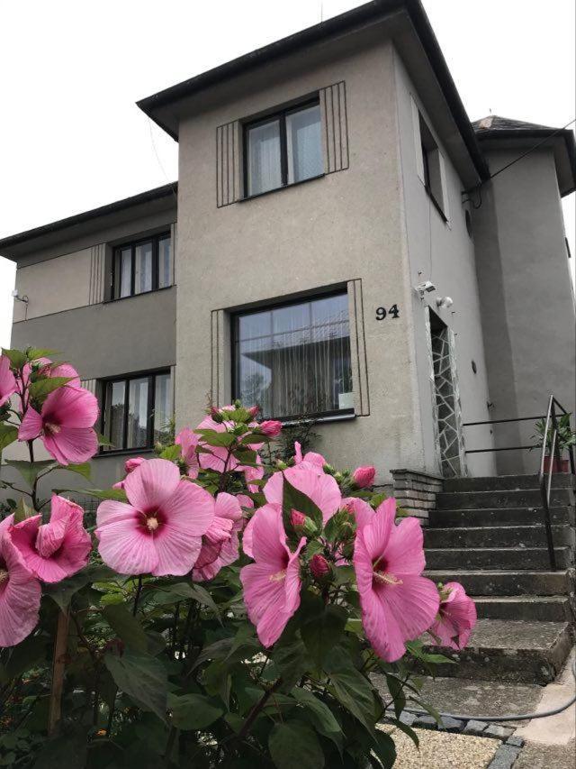 Apartman Hruba Skala Luaran gambar